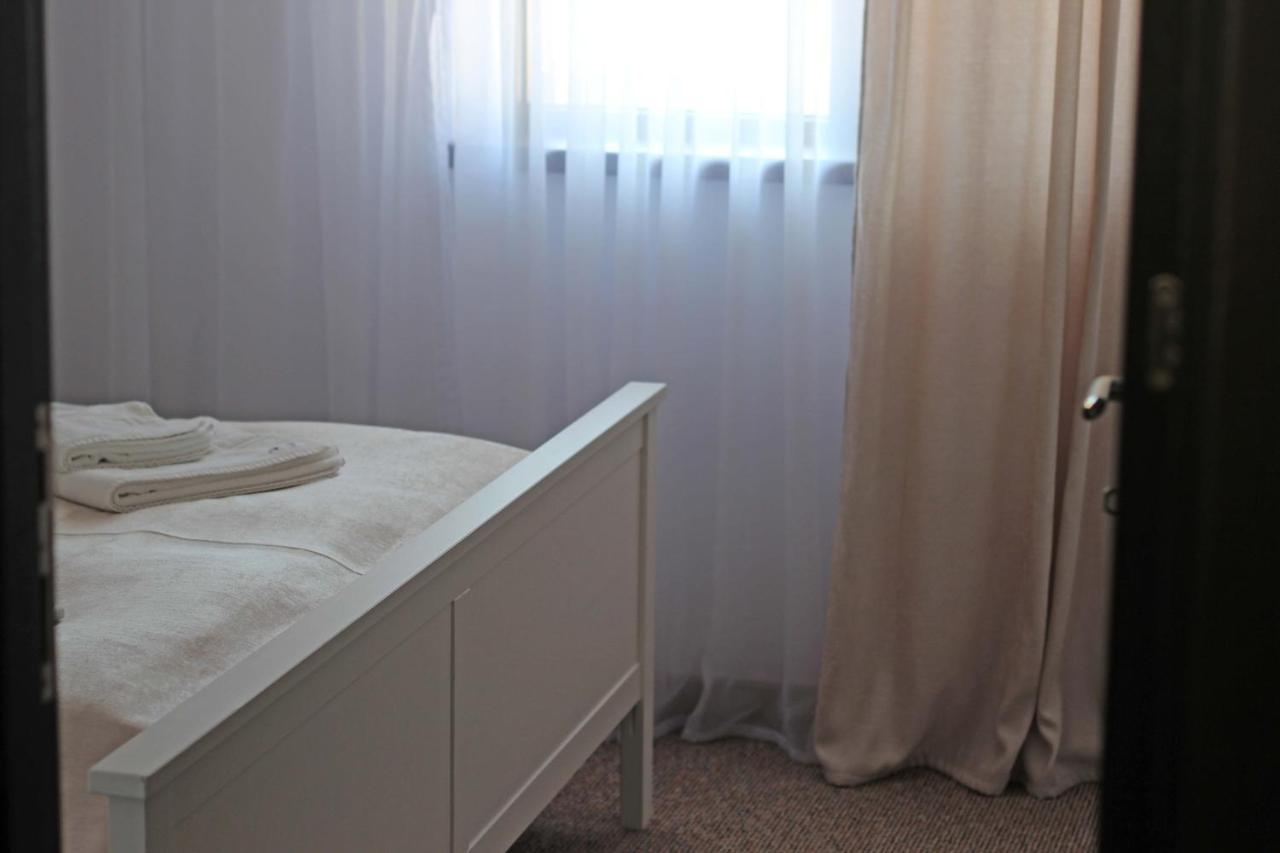 Pensiunea Casa Iorgovanul Urseni Mosnita Noua Luaran gambar