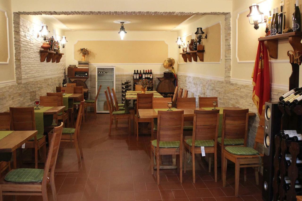 Pensiunea Casa Iorgovanul Urseni Mosnita Noua Luaran gambar